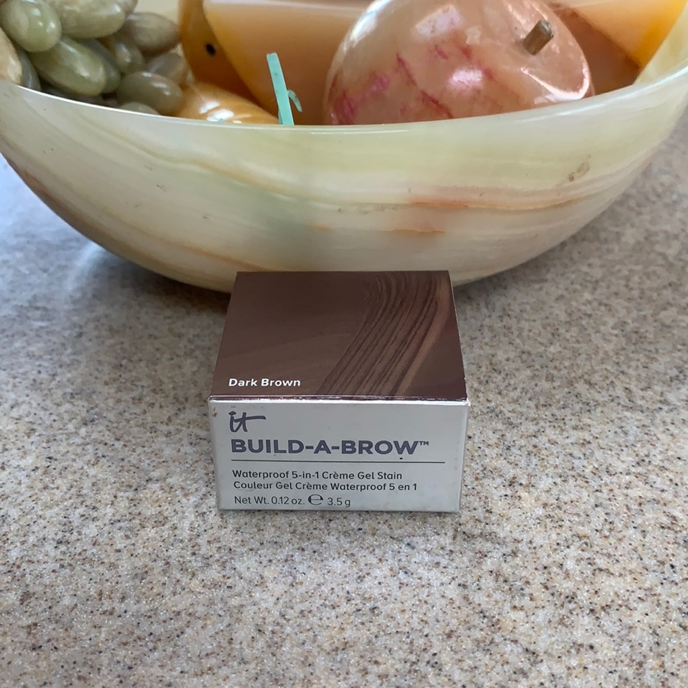 It Cosmetics build a brow
